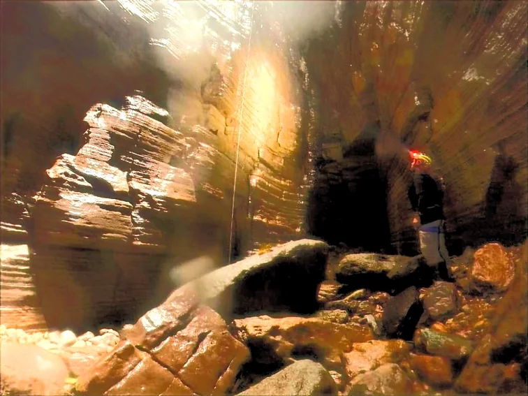 cd9044_70c3c33bdb8a4bb6b2e538754da1a15a_mv2