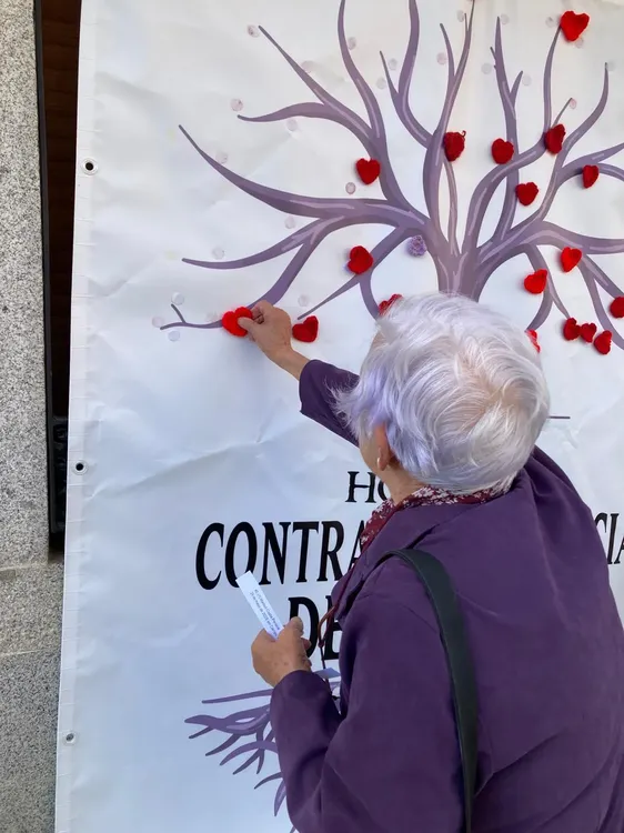 ae7ba539-bd4f-44ec-bf9c-8ce2fbd94bde