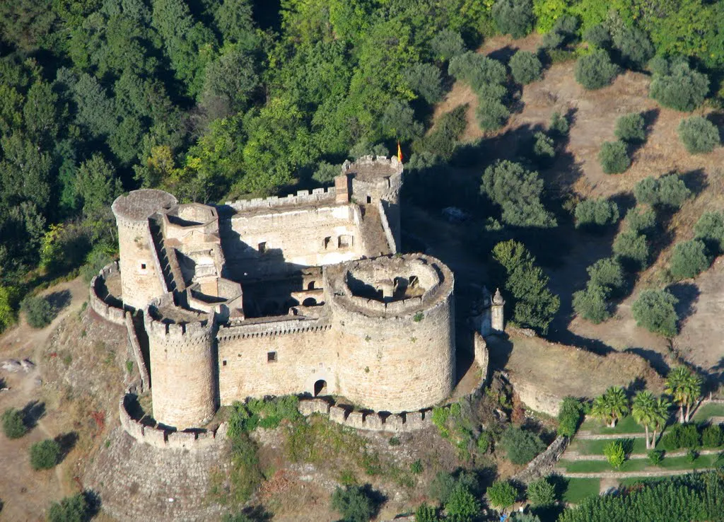 _castillo_de_mombeltran_aerea_01