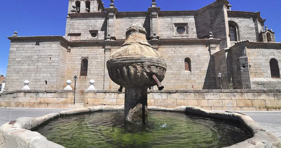 iglesia-de-navamorcuende-1